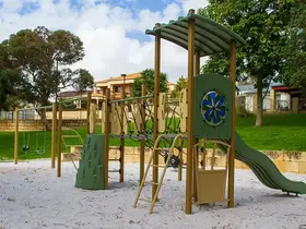 The Amber Doriot Flandrin playground