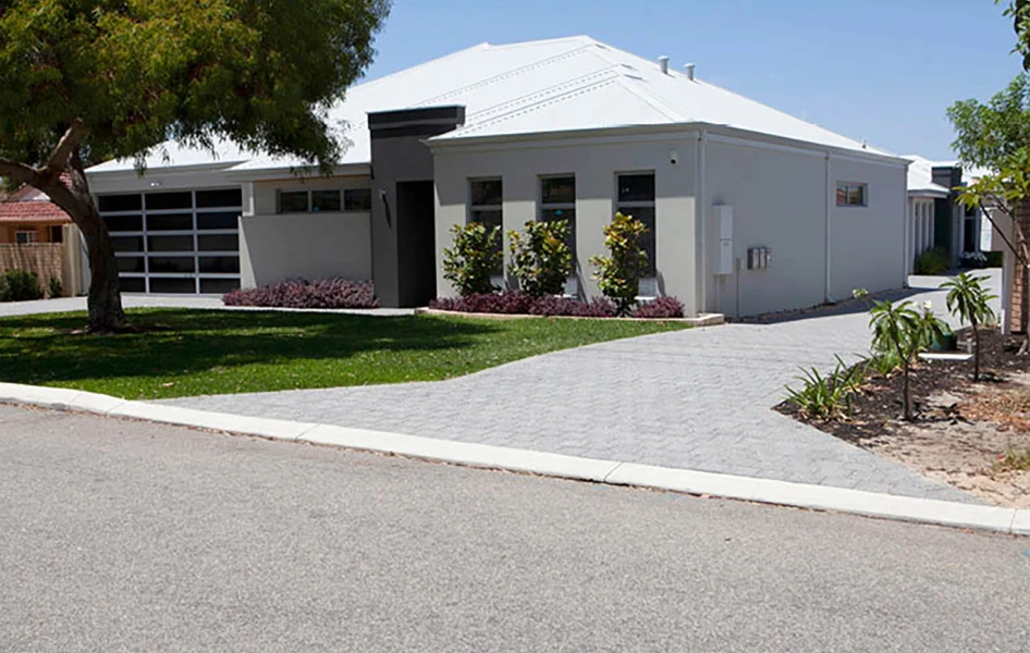 ENG_Brick-Paved-Crossover_TI_946x600