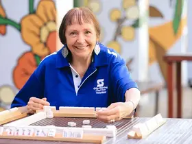 Mahjong group volunteer